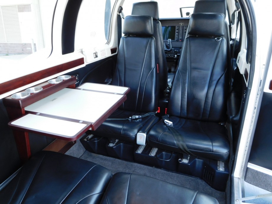 N58GL-INTERIOR