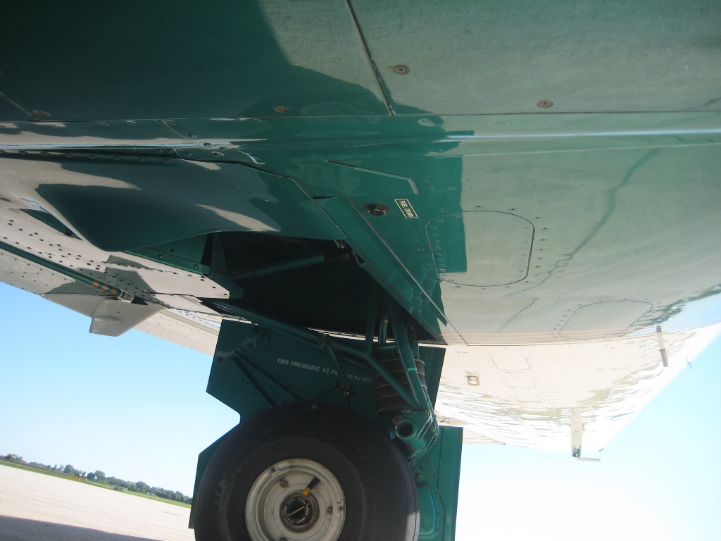 UnderWingGear